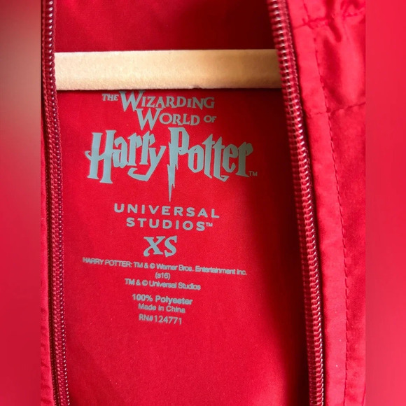 Universal Studios Official Harry Potter Gryffindor Hooded 1/4 Zip Windbreaker XS - Picture 3 of 9